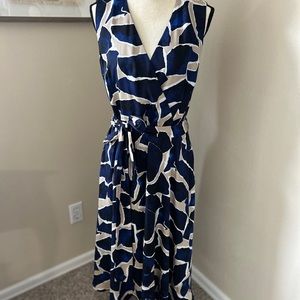 New with tags , Tahari navy and cream print dress